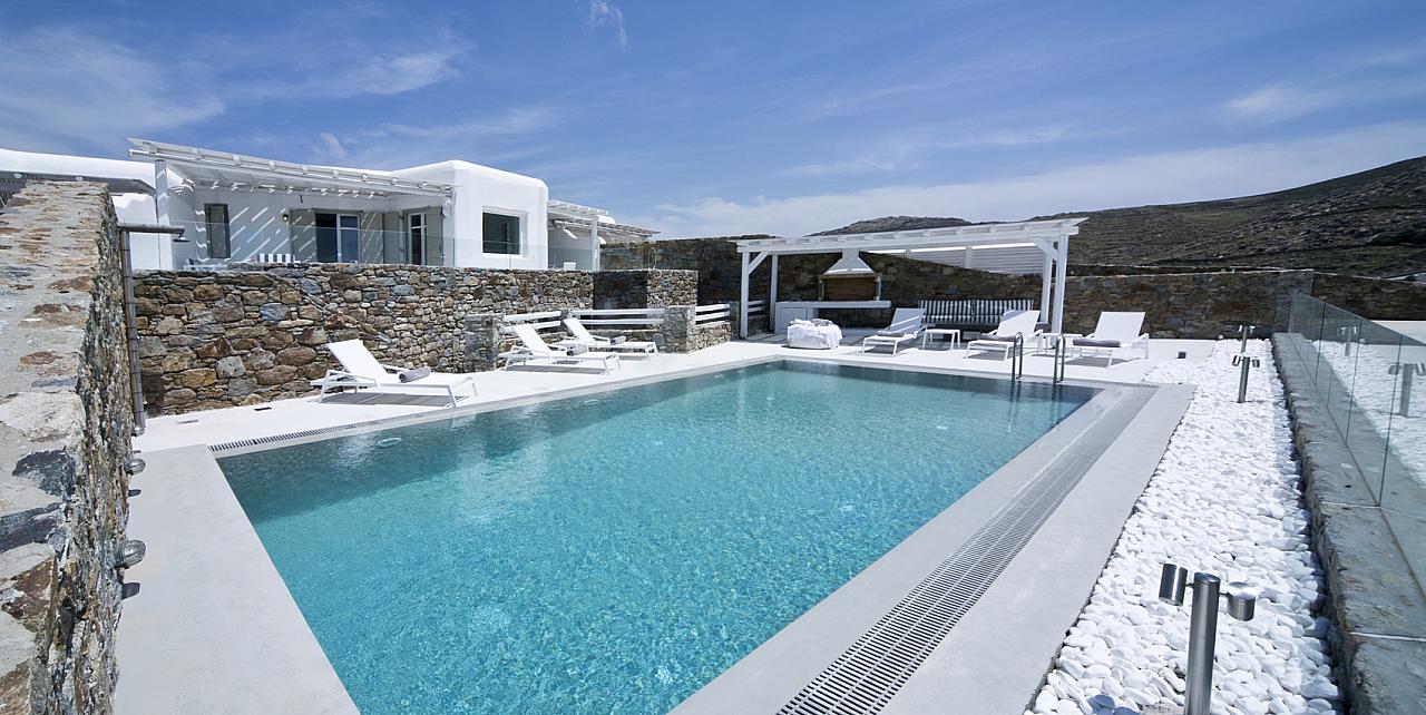 Book a Mykonos Villa For Your Vacation