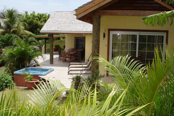 Maca Bana Villas