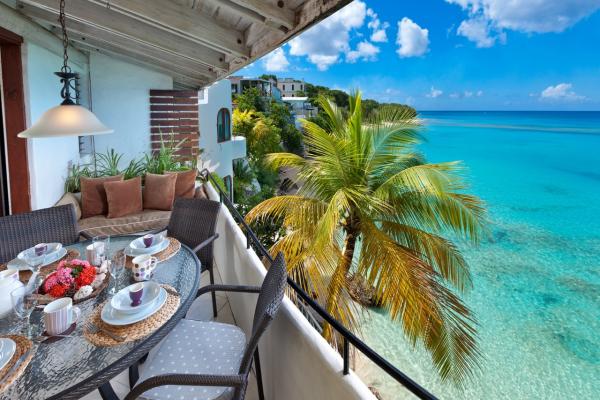 Beachfront - Coralita Apartments