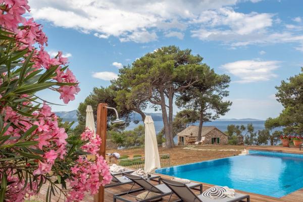 Villa Beachfront Oasis