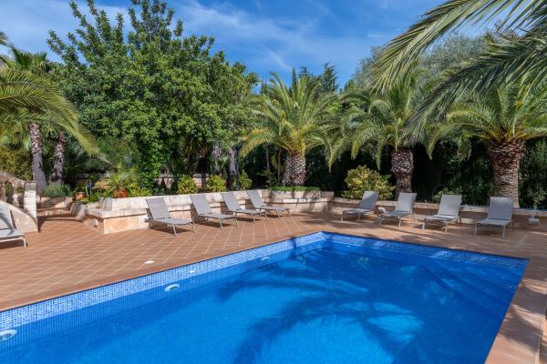 Villa Scarlett