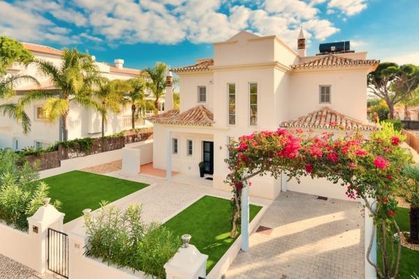 Villa Theron