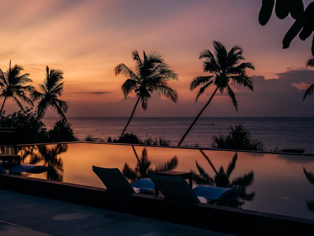 Ani Villa Private Resort Sri Lanka - Swimming Pool at Sunrise Ani Villa Private Resort Sri Lanka
