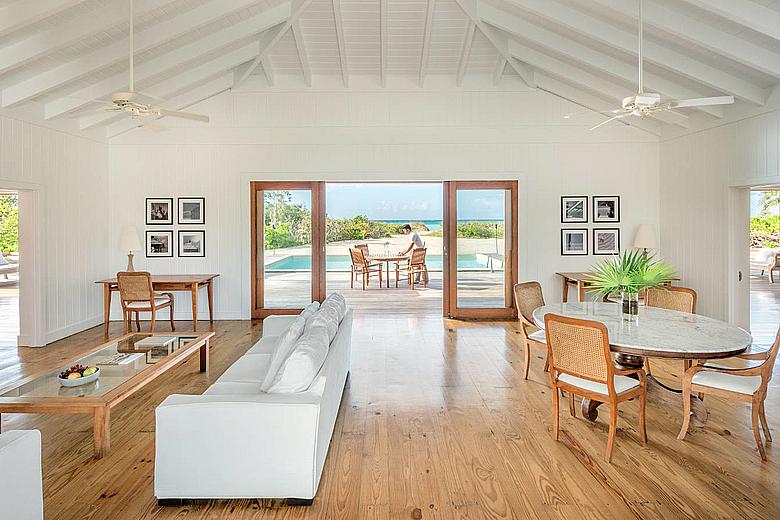 Parrot Cay and COMO Shambhala Retreat - 2 bedroom beach house living area Parrot Cay and COMO Shambhala Retreat - 2 bedroom beach house living area