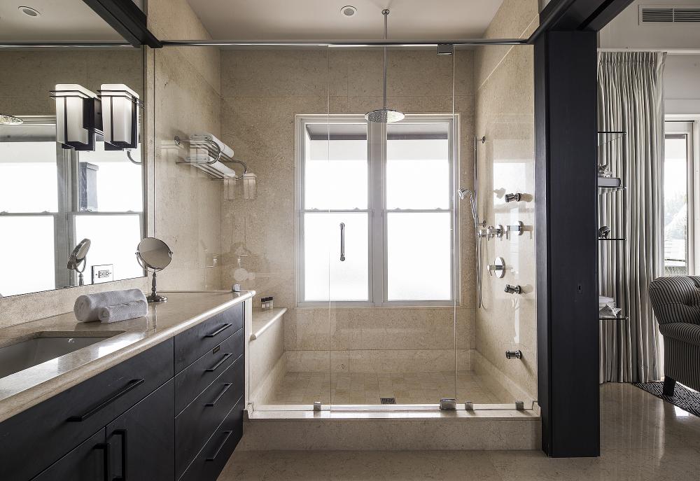 Over Yonder Cay - Exuma Private Island - West Sands Bathroom Over Yonder Cay