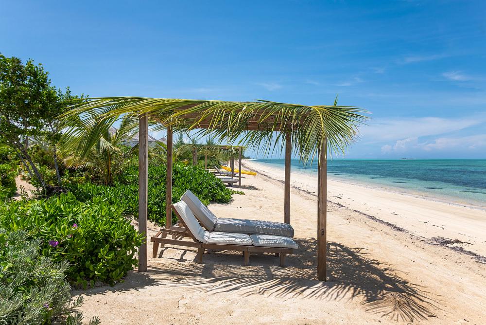 Kamalame Cay Bahamas private Island Resort - Beach Bungalow Palapa Kamalame Cay Bahamas private Island Resort