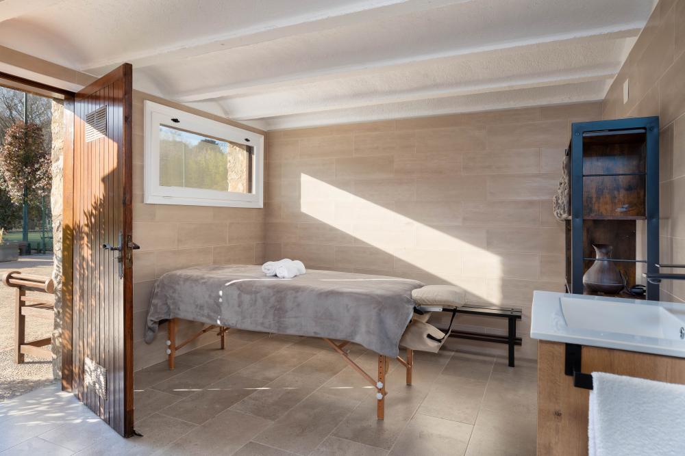 Mas Moli Petit - 8 bedroom villa in Spain Mas Moli Petit - 8 bedroom villa in Spain