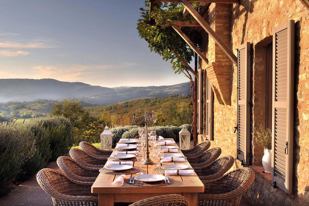 Villa Spinaltermine - Outside Dining Villa Spinaltermine - Castello di Reschio and Villas Tuscany