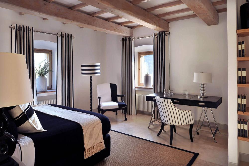 Villa Spinaltermine - Guest Bedroom Villa Spinaltermine - Castello di Reschio and Villas Tuscany