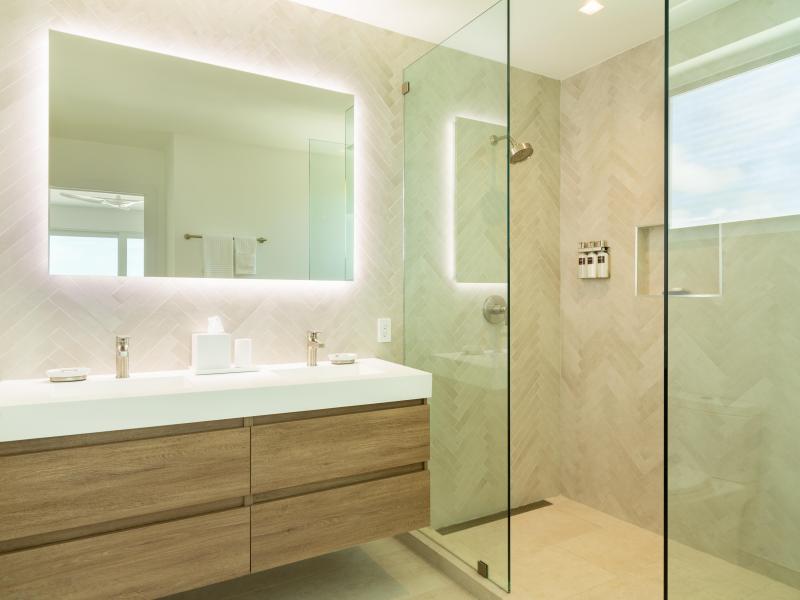 Milestone , Grace Bay , Providenciales 