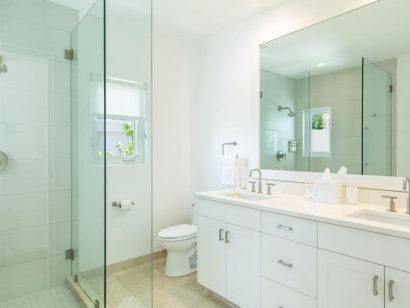 Milestone , Grace Bay , Providenciales 
