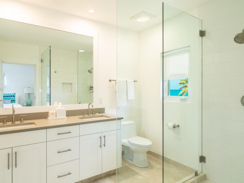 Milestone , Grace Bay , Providenciales 