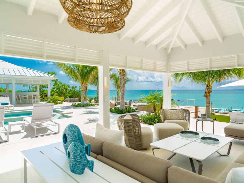 Milestone , Grace Bay , Providenciales 