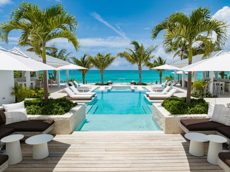 Milestone , Grace Bay , Providenciales 
