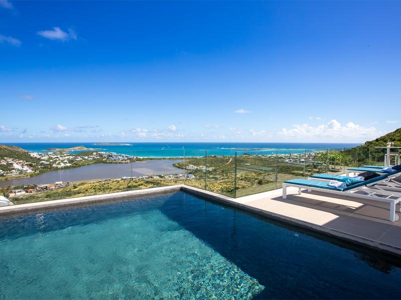 La Casa del Jefe , Orient Bay 