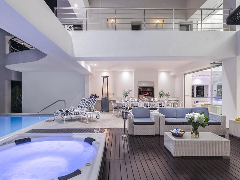 Hollywood Mansion , Cape Town 