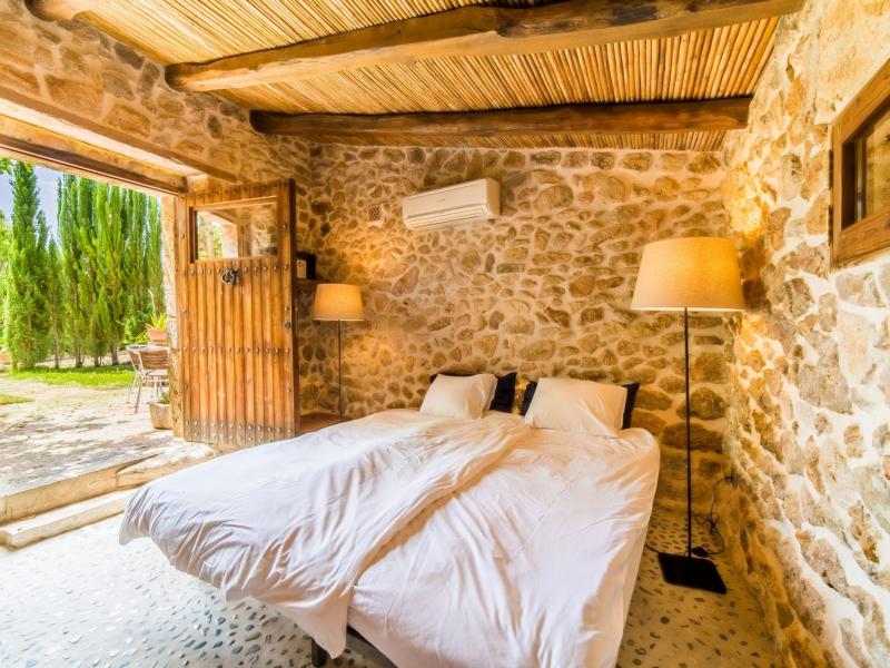 Son Sard , East , Son Severa 