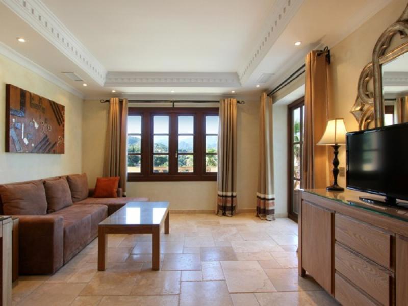 Gran Villa San Pietro , El Madronal 