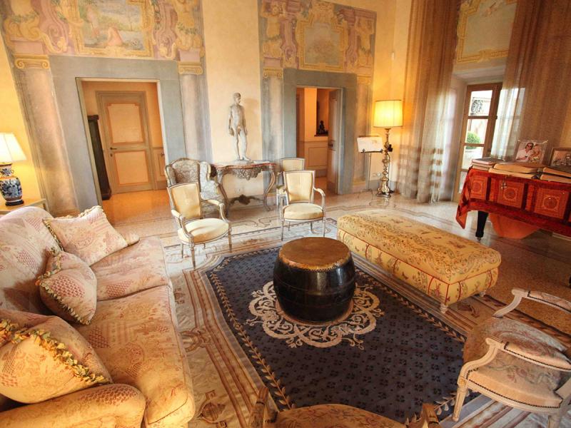 Mangiacane Estate , Tuscany 