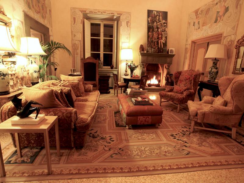 Mangiacane Estate , Tuscany 