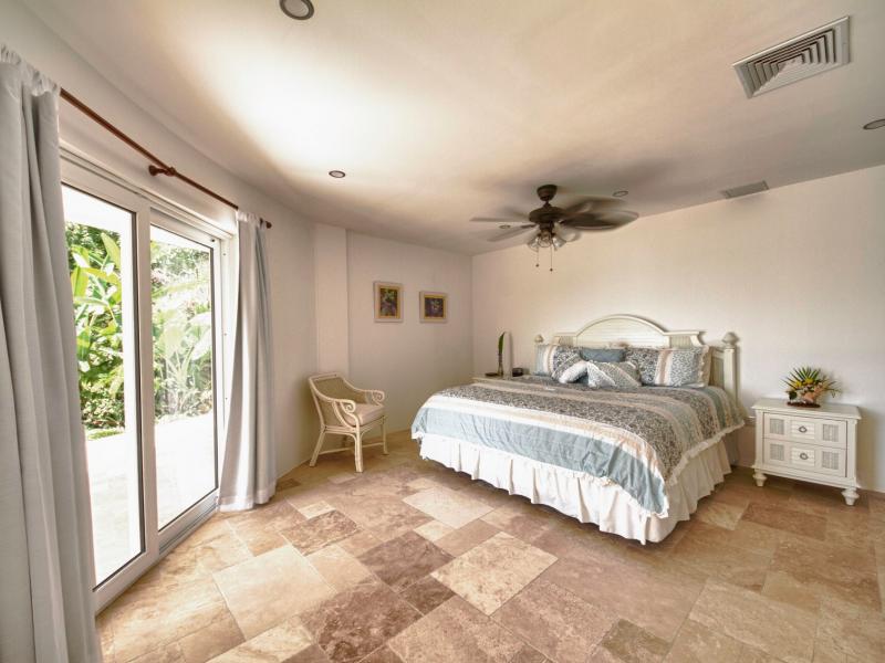 Trou Rolland , Marigot Bay 