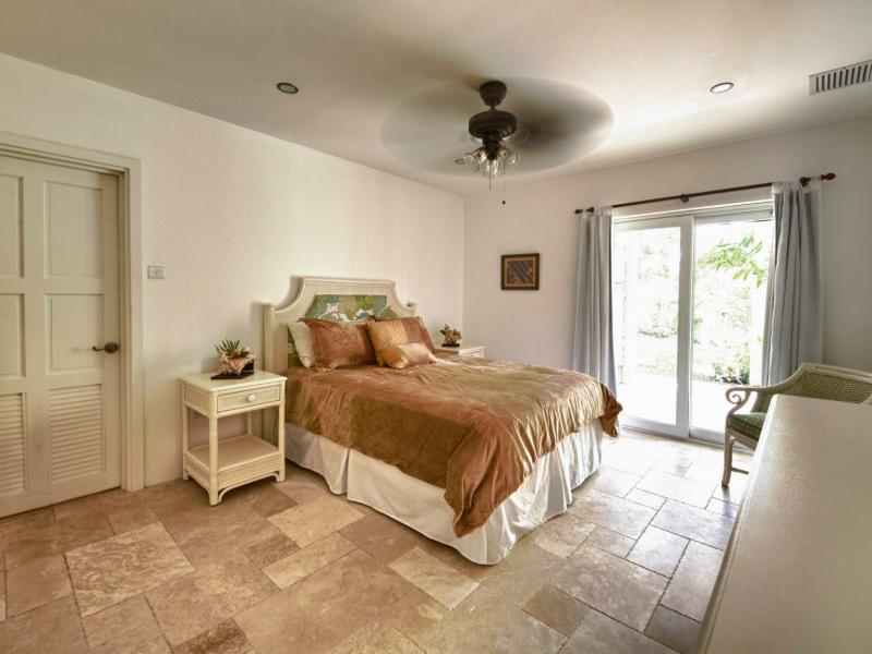 Trou Rolland , Marigot Bay 