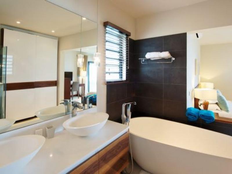 Leora Beach , South Coast 