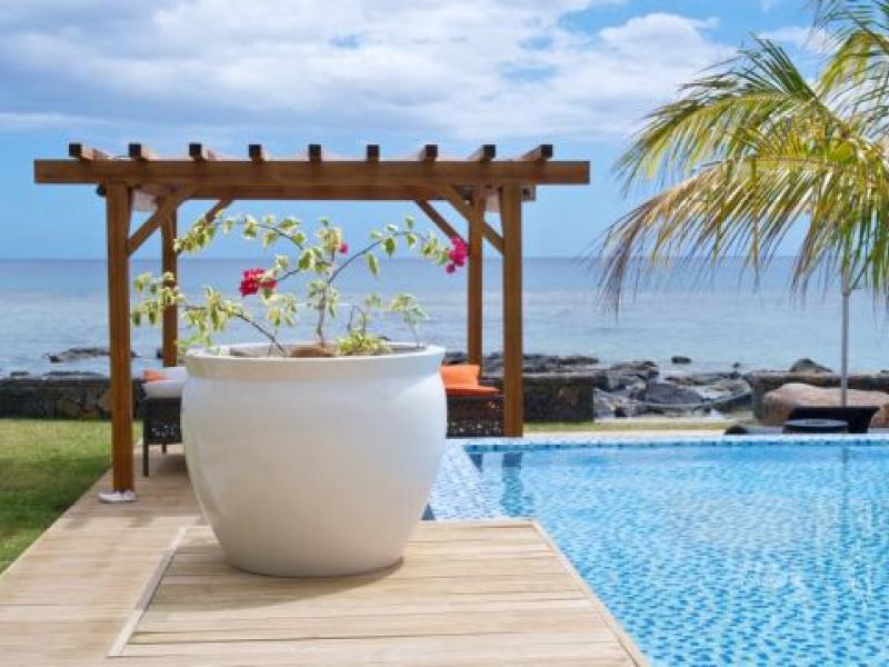 Leora Beach , South Coast 