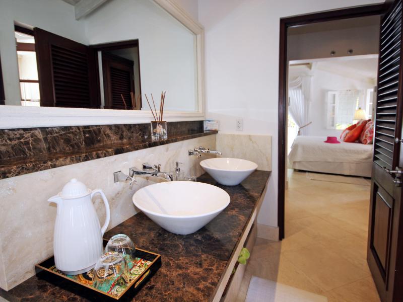 Harmony House - Beachfront , Beachfront villas Barbados , Gibbes , St Peter , West Coast Barbados 