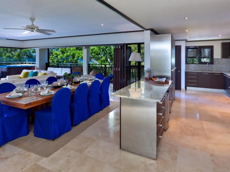 Coral Cove 15 - Penthouse , Beachfront villas Barbados , Coral Cove , Paynes Bay , St James , West Coast Barbados 