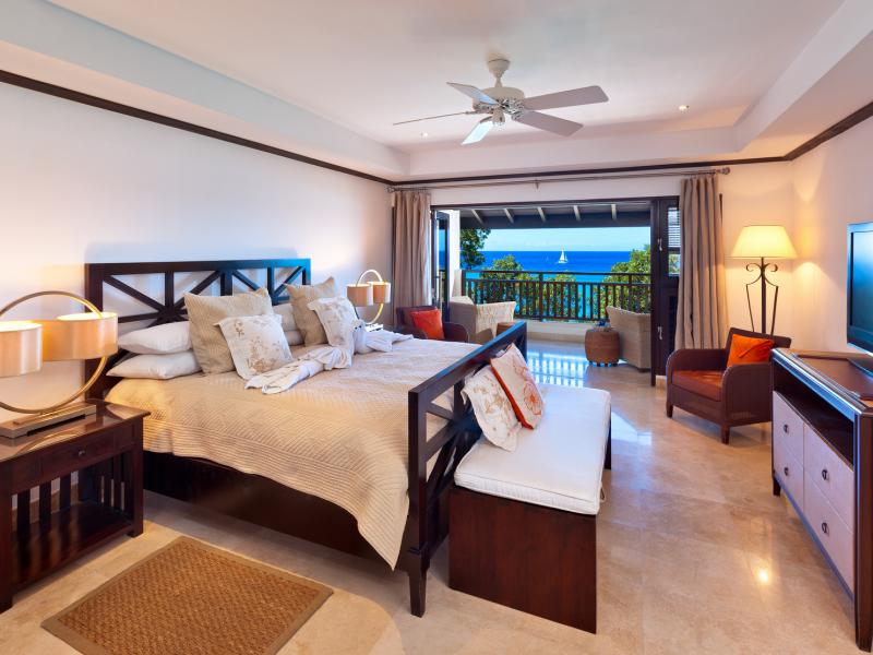 Coral Cove 15 - Penthouse , Beachfront villas Barbados , Coral Cove , Paynes Bay , St James , West Coast Barbados 