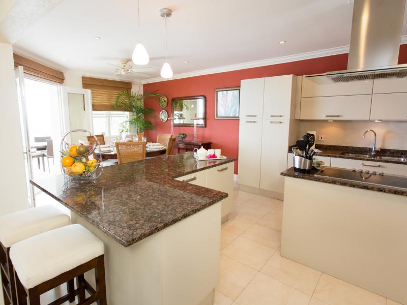 Sandy Hook 21 , Beachfront villas Barbados , South Coast Barbados 