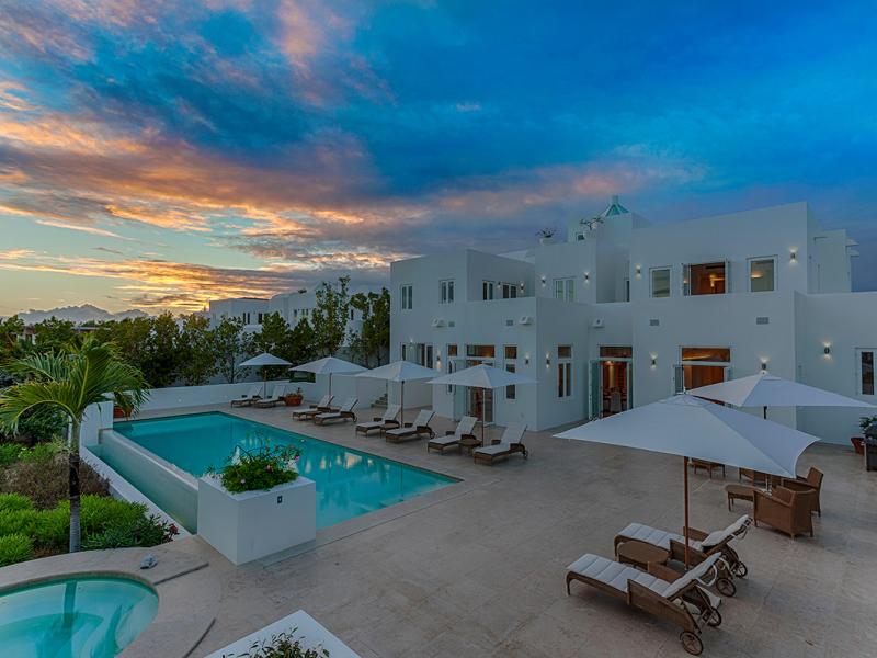 Villa Arushi , West End 