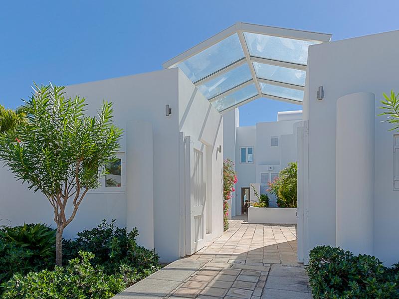 Villa Arushi , West End 