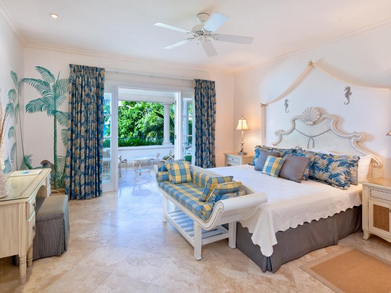 Schooner Bay 201 - Flamboyant - Beachfront , Beachfront villas Barbados , Schooner Bay , Speightstown , St Peter , West Coast Barbados 