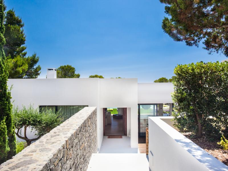 Can Concordia , South 