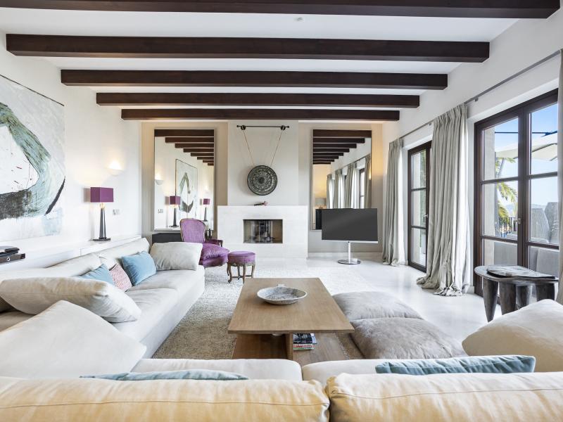 Finca Finesse , West 