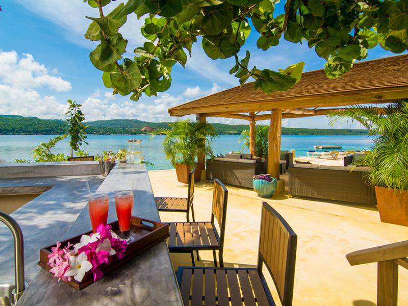 Keela Wee , Discovery Bay 