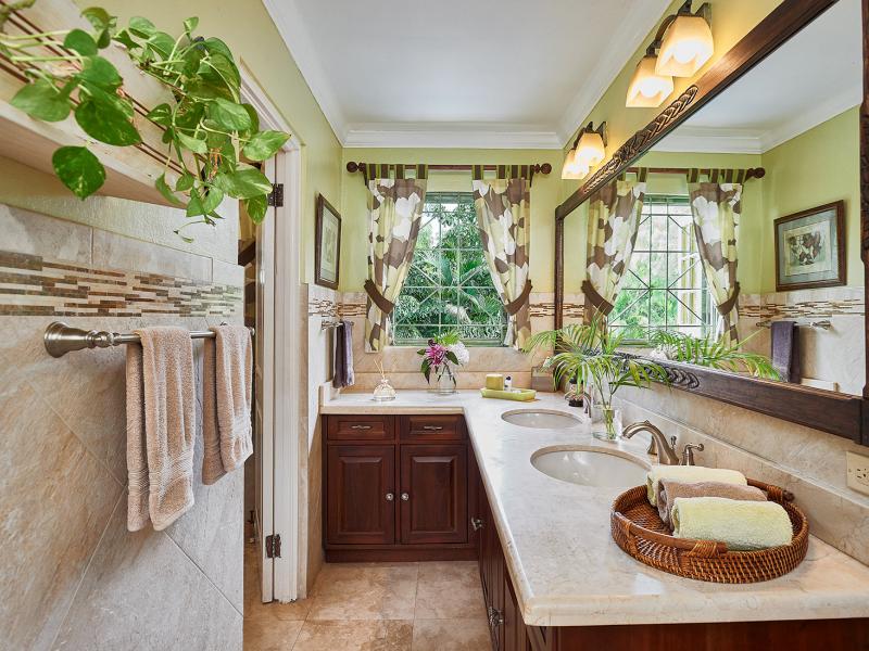 Keela Wee , Discovery Bay 