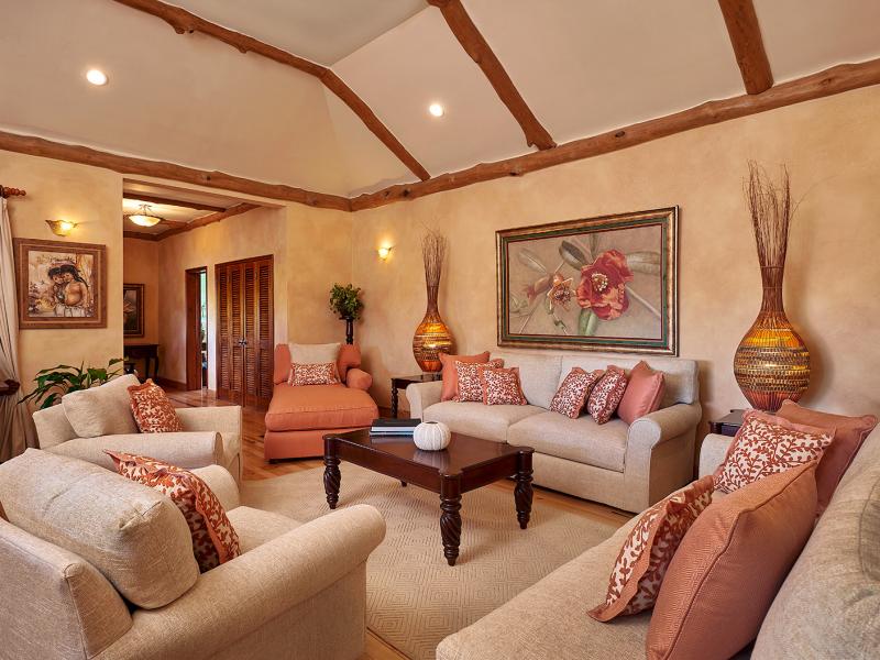 Whispering Waters , Discovery Bay 