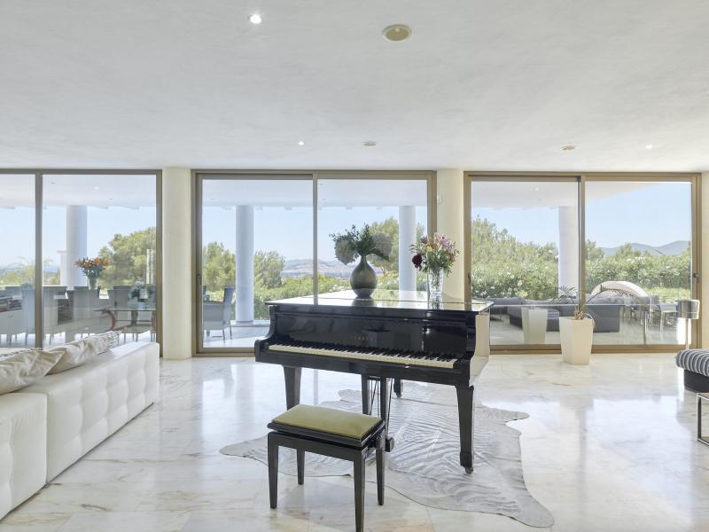 Can Rimbau Heights , East , Jesus 