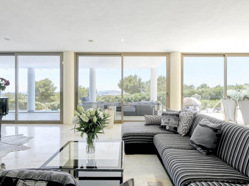 Can Rimbau Heights , East , Jesus 