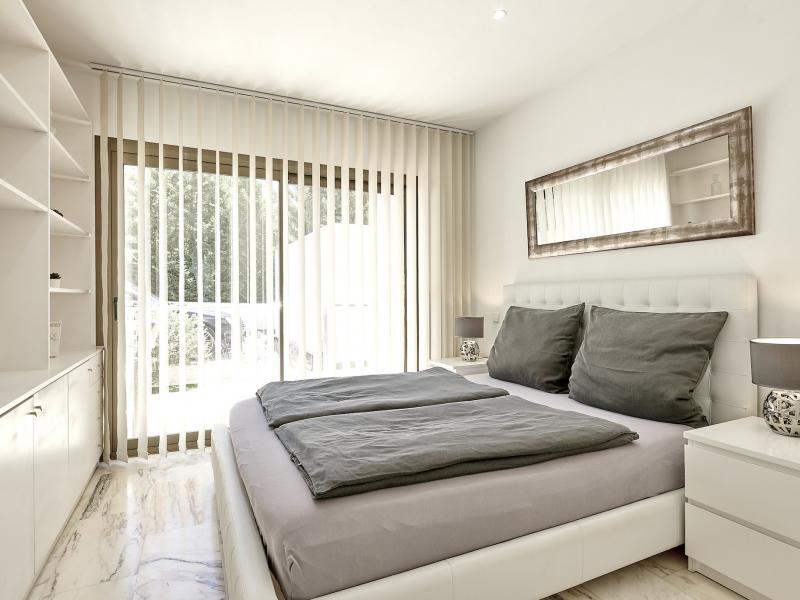 Can Rimbau Heights , East , Jesus 