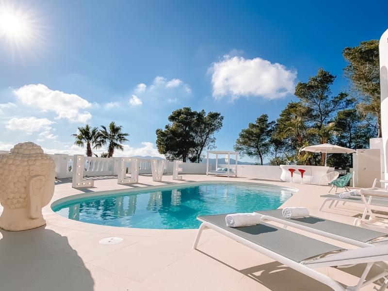 Villa Calypso , East 