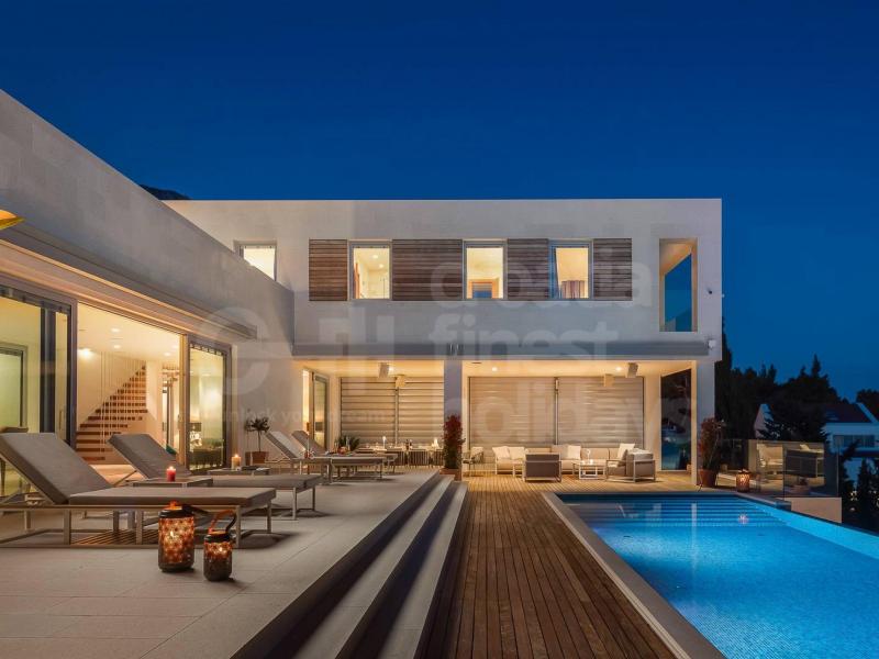 Villa Andromeda , Islands 