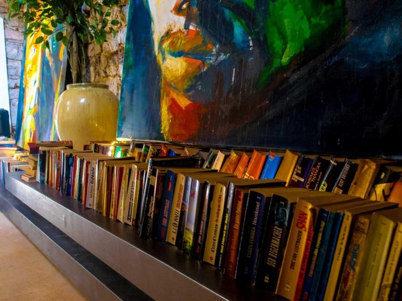 Villa Jelsa Palace , Islands 