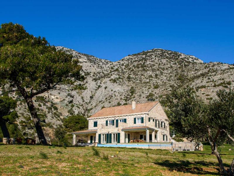 Villa Beachfront Oasis , Islands 