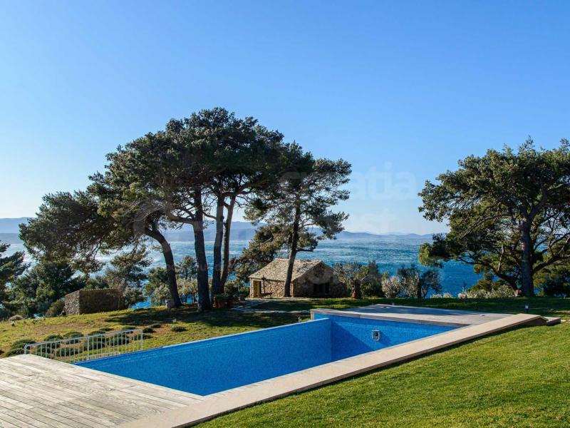 Villa Beachfront Oasis , Islands 