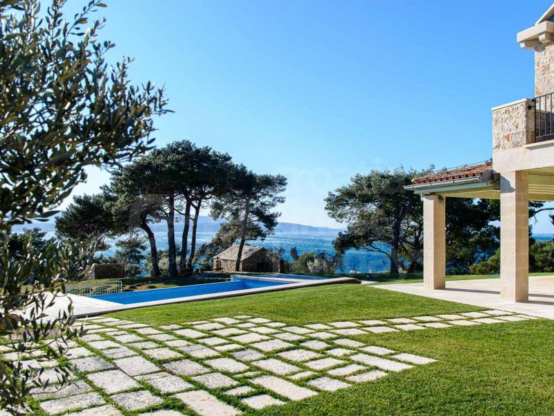 Villa Beachfront Oasis , Islands 