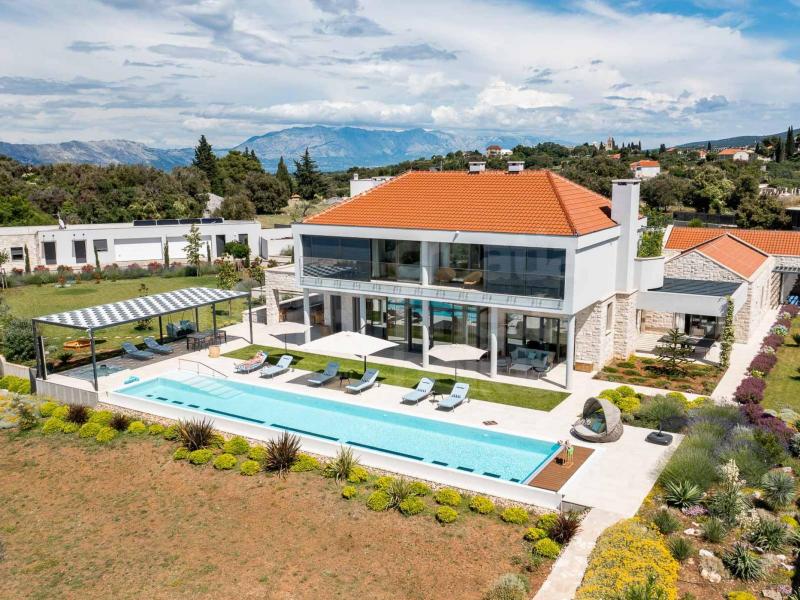 Villa Hilltop Haven , Islands 